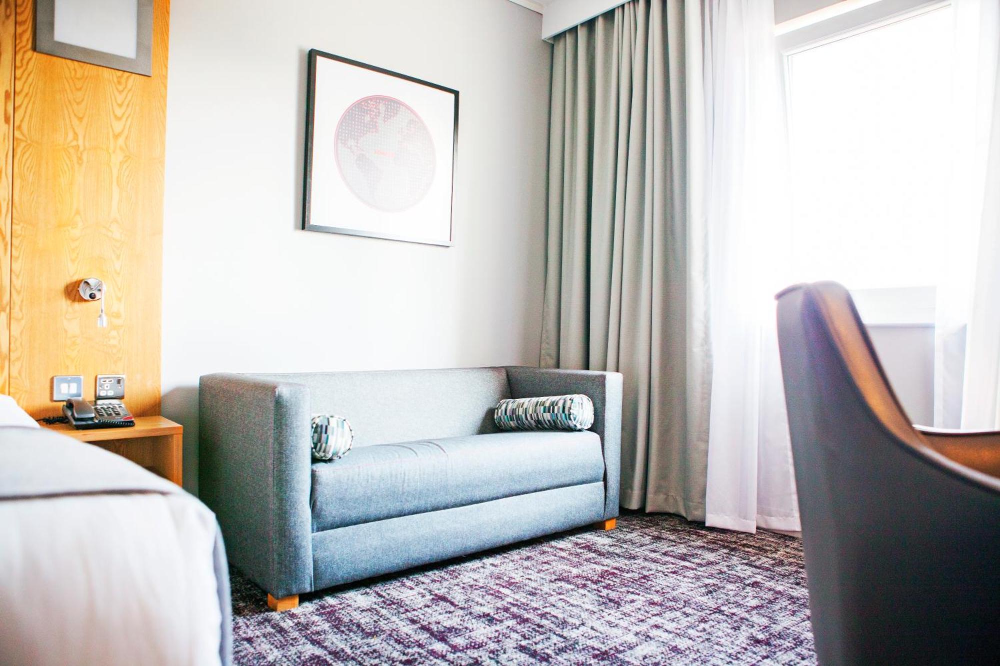 Ramada By Wyndham Belfast Hotel Kültér fotó