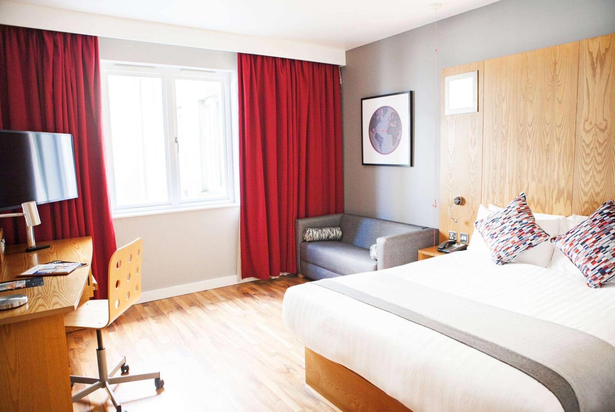 Ramada By Wyndham Belfast Hotel Kültér fotó