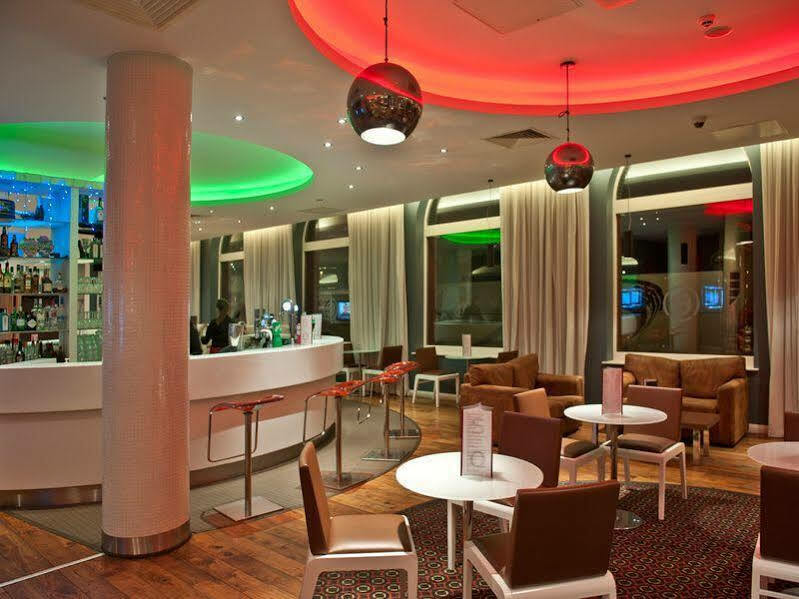 Ramada By Wyndham Belfast Hotel Kültér fotó